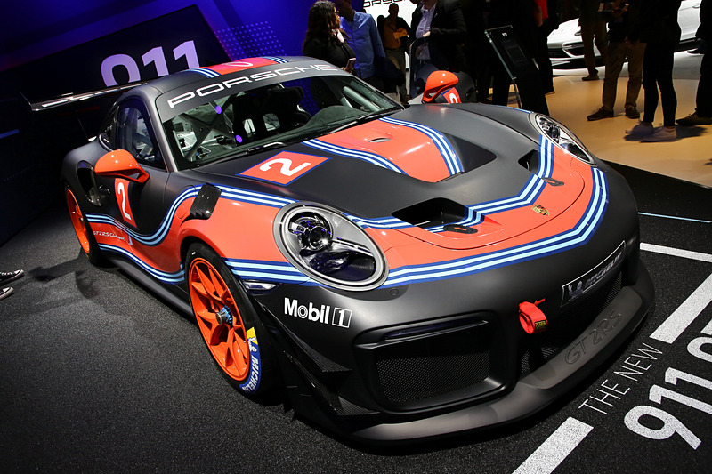 同じくLAオートショーで初公開された「911 GT2 RS Clubsport」
