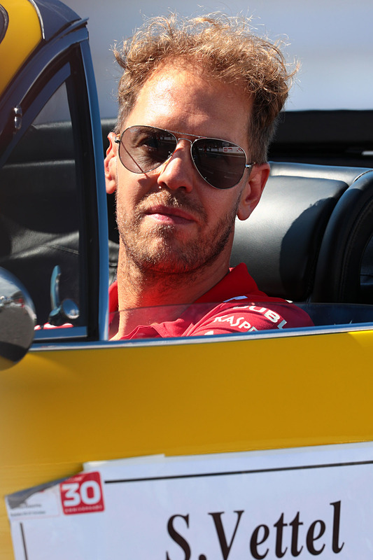 ドライバーズパレードの選手たち