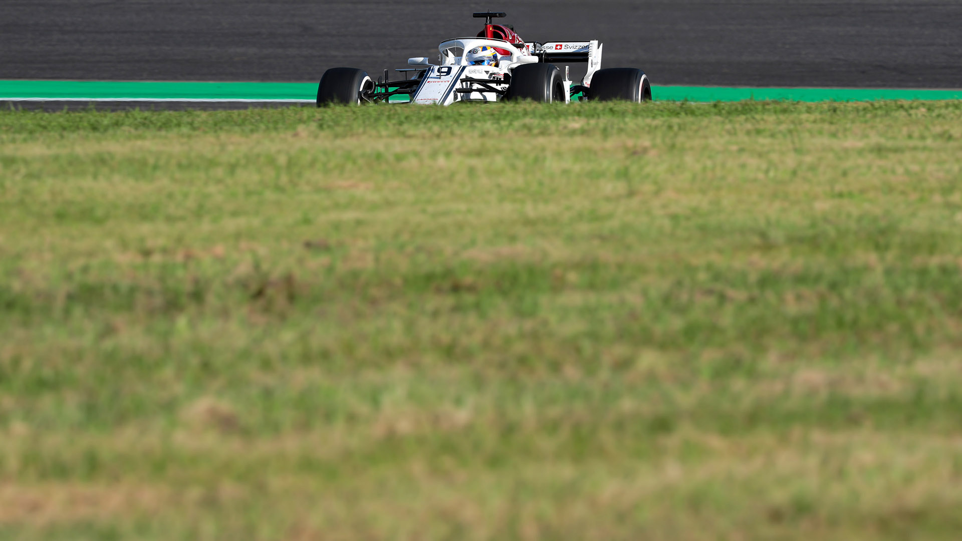 EOS 5D Mark IV＋EF600mm F4L IS III USMを使用し、シャッター速度1/320秒で撮影した元画像とレタッチしてフォトギャラリーに掲載した写真