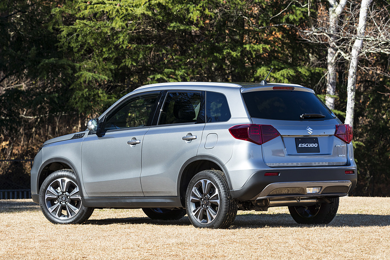 一部改良されたエスクードのリアビュー