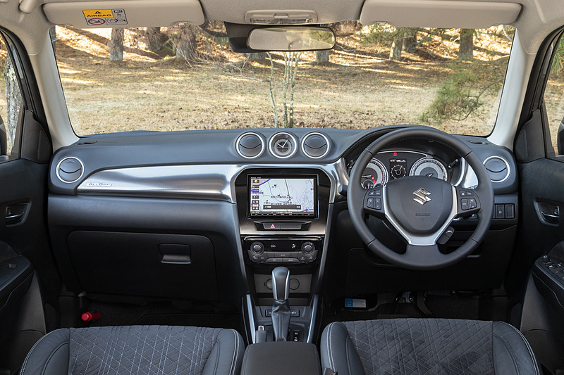 一部改良されたエスクードのインパネ