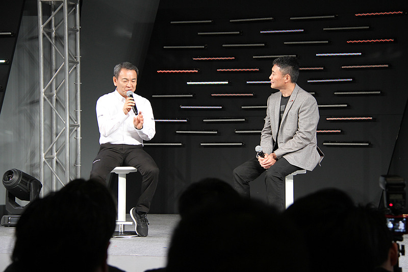 ポルシェ ジャパン株式会社 代表取締役社長 七五三木敏幸氏と、株式会社ポリフォニー・デジタル 代表取締役 山内一典氏によるトークショーも行なわれた