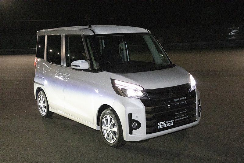 三菱自動車 eKスペース カスタム