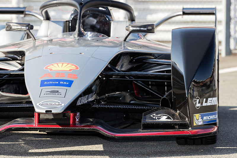 日産フォーミュラEマシンの詳細。なお、日産のフォーミュラEマシンはセバスチャン・ブエミ選手とオリバー・ローランド選手がドライブする