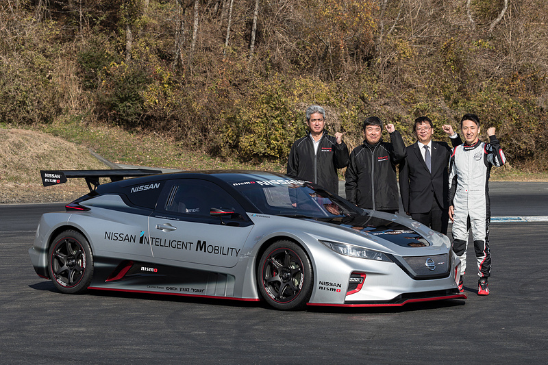 説明会にはNISMOの開発陣や開発ドライバーを務めた松田次生選手も出席