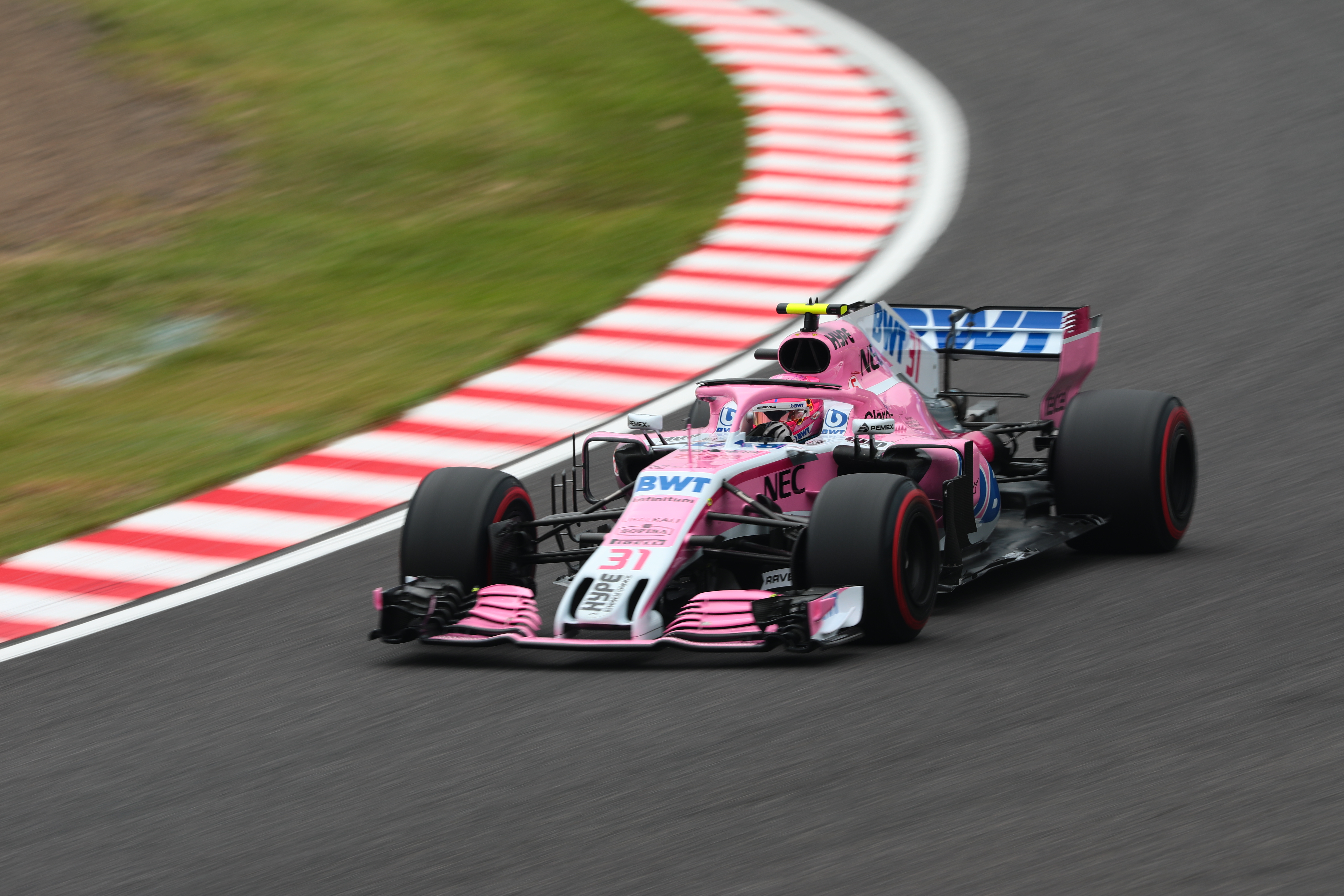 EOS 5D Mark IV、シャッター速度1/100秒、F11.0