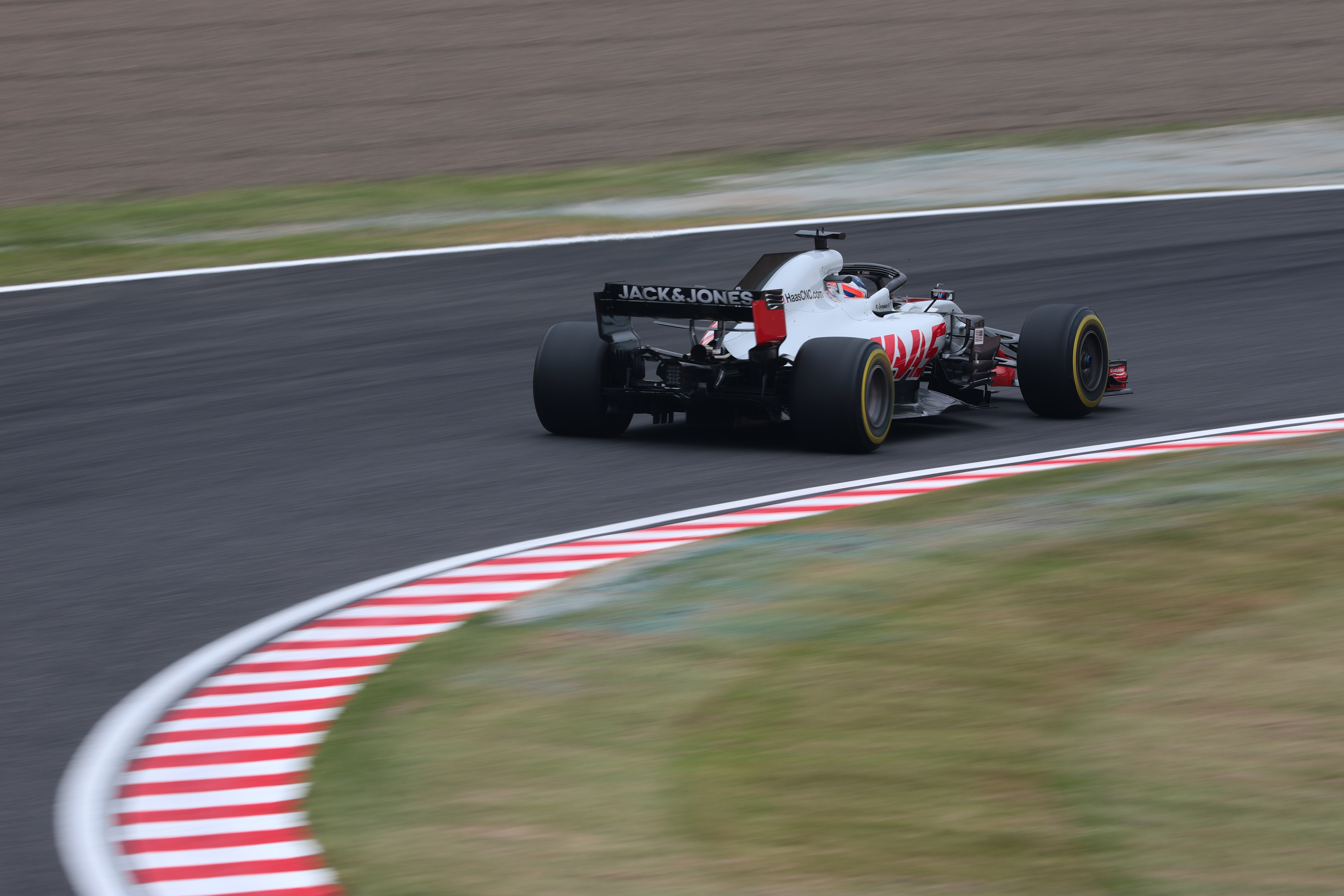 EOS 5D Mark IV、シャッター速度1/60秒、F13.0