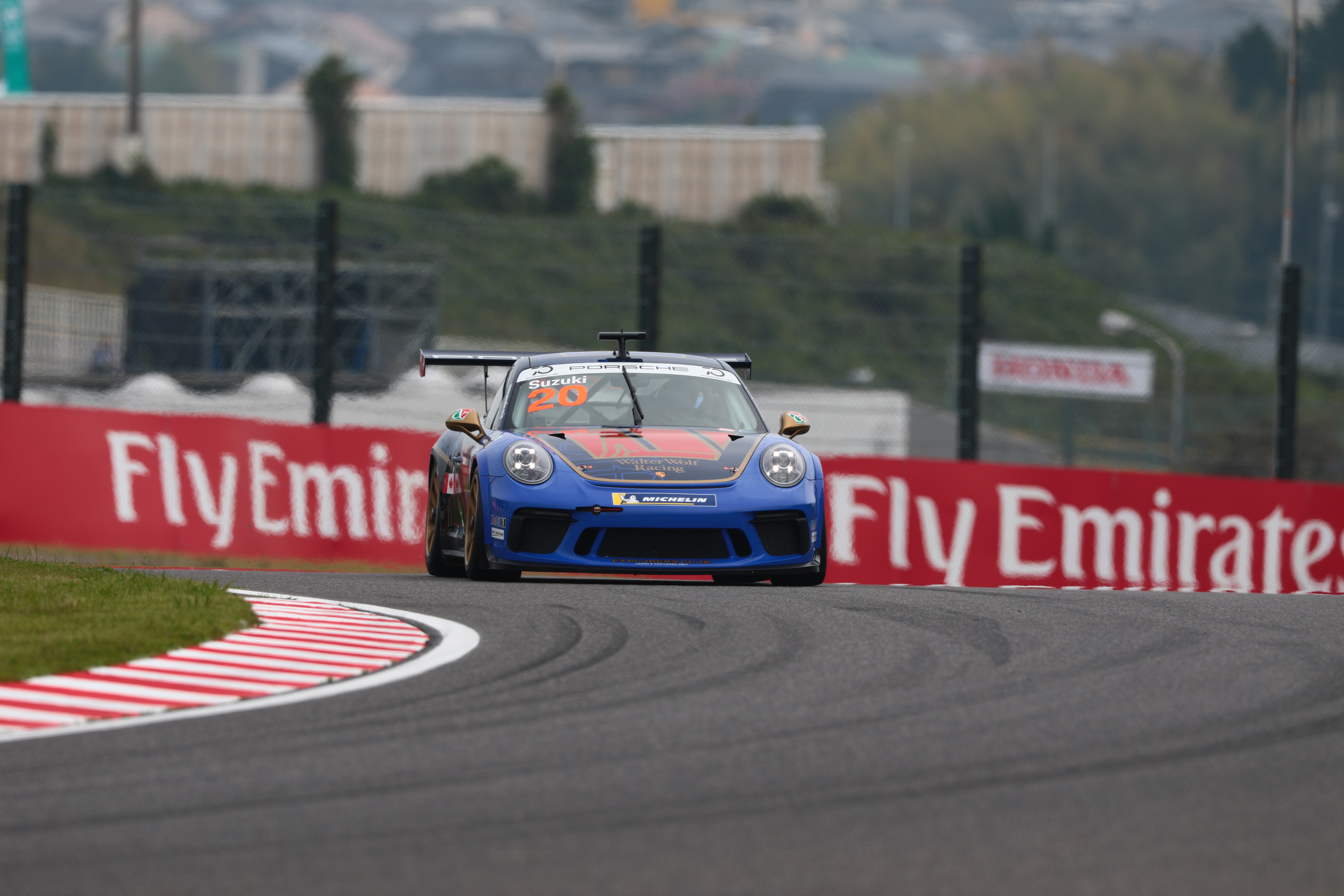 EOS 5D Mark IV、シャッター速度1/500秒、F5.6