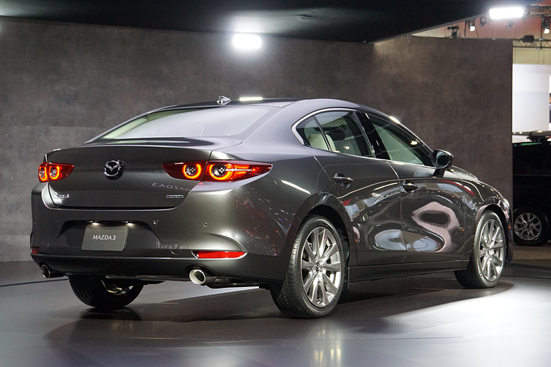 新型Mazda3のリアサスペンションは、スペース効率やNVHに有利とされるトーションビームを採用した