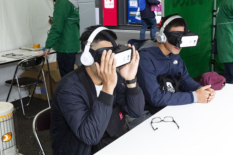 トランスミッションでおなじみのジヤトコブースではカットモデル展示やVR体験などを実施