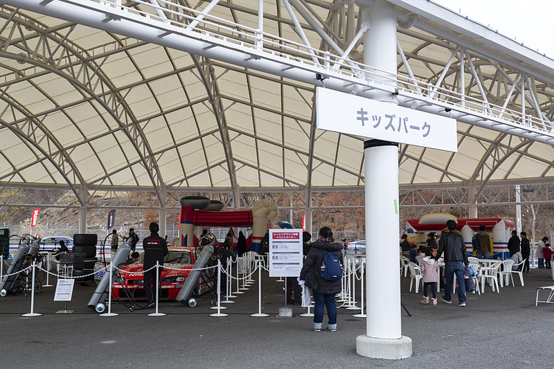 横浜F・マリノスの遊具が楽しめるキッズパーク