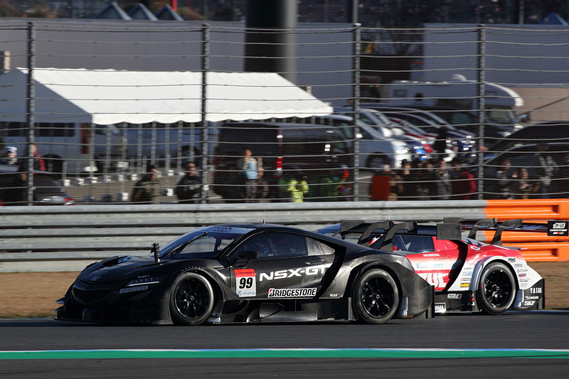 NSX-GT同士のバトル