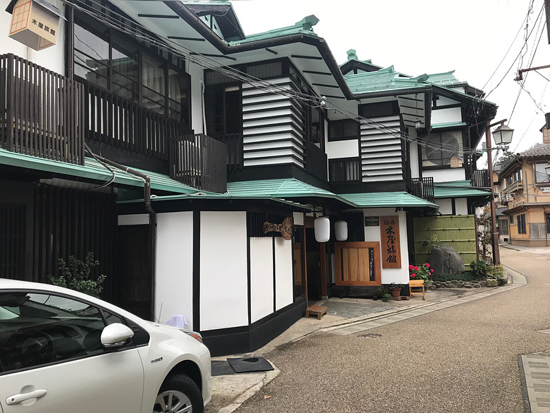 1日目の宿は、三朝温泉の「木屋旅館」