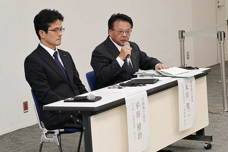 質疑応答の様子