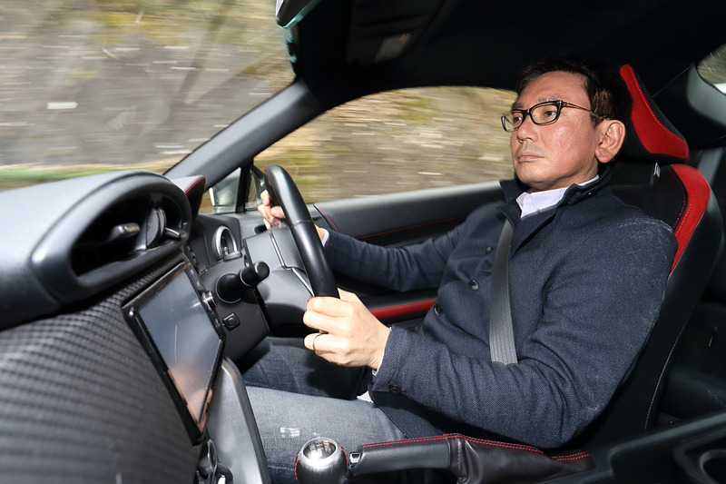 ワインディングを走ると、ただコンフォート一辺倒ではなく、しっかりと走りの期待にも応えてくれるサスペンションだということが分かる