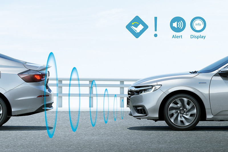 誤発進抑制機能の作動イメージ