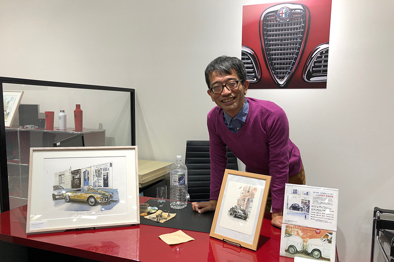 アルファ ロメオ青山のパーティ会場には、イラストレーターの溝呂木陽さんもいらっしゃいました。エンスーなクルマたちをその場の雰囲気も含めて、とっても素敵な水彩画で魅せてくれる溝呂木さん。ペーパークラフトや模型の製作にも定評があり、ペーパークラフトが付いた2019年水彩画カレンダーも発売中ですよ