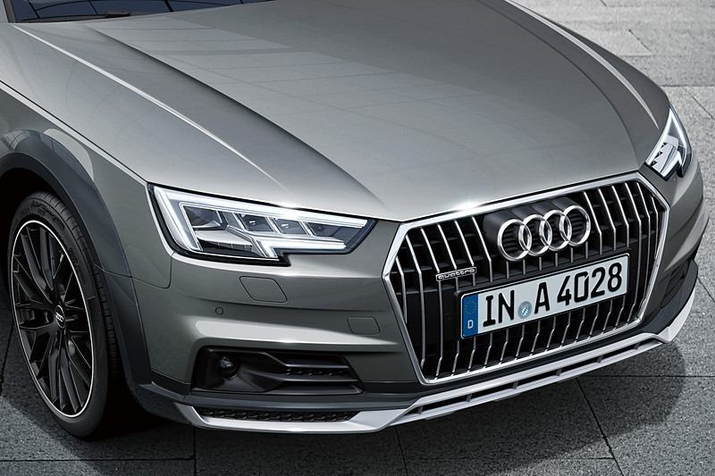 「マトリクスLEDヘッドライト」を標準装備