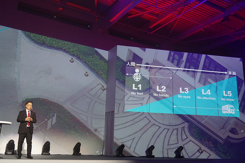自動運転への取り組みを紹介するダグラス・ナカノ氏