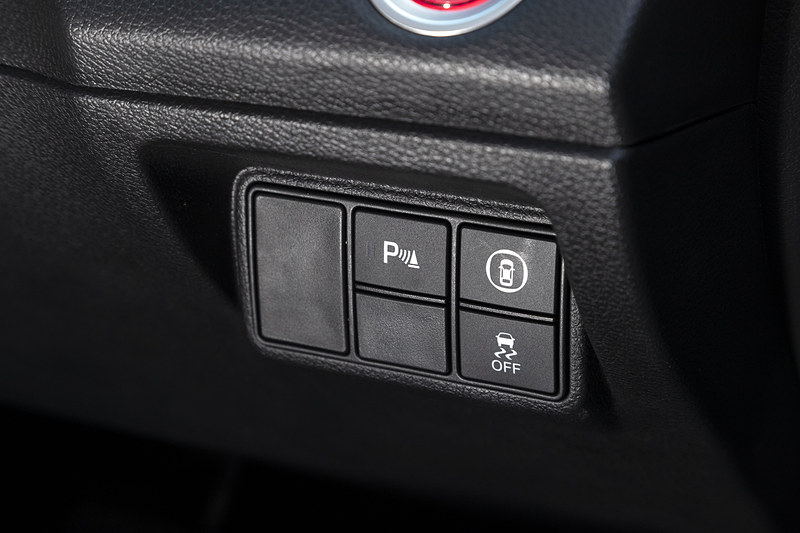 ステアリングコラム右側のスイッチ群