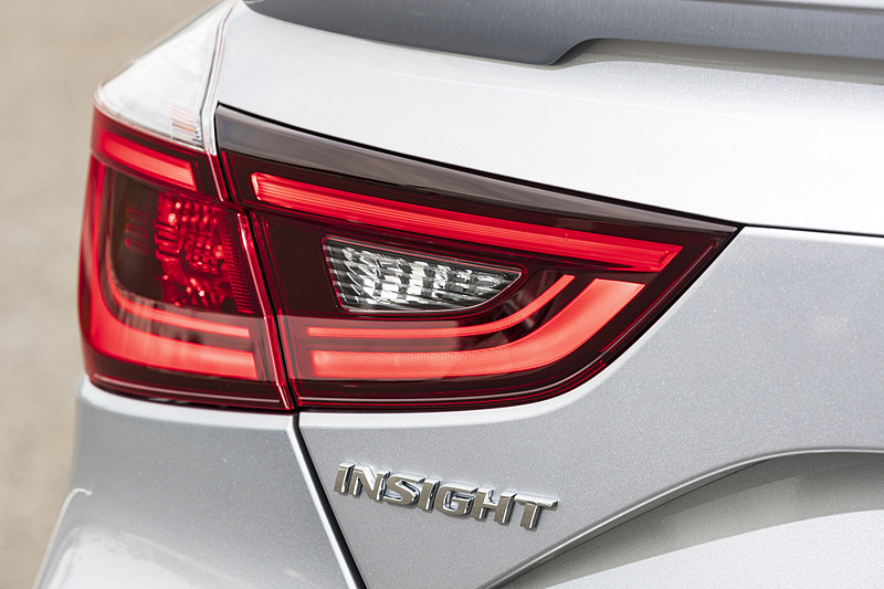 車名バッヂがトランクリッドに付く