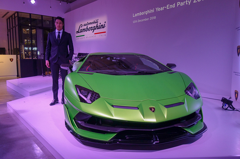 スーパースポーツモデル「アヴェンタドール SVJ」