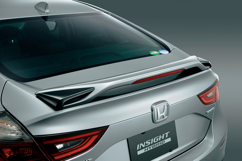 トランクスポイラー：5万1840円