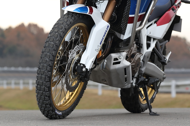 ANAKEE WILDのトレッド