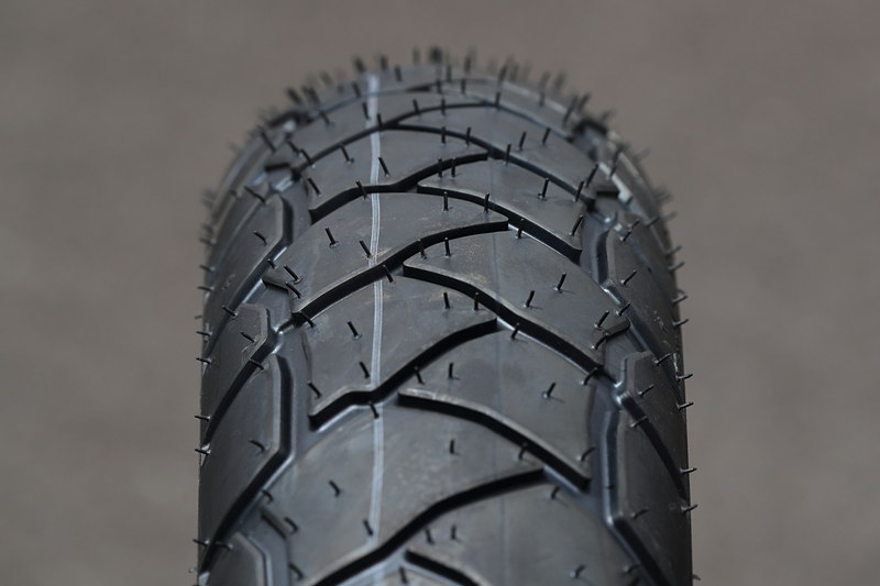 センター部にブリッジはない。このおかげで砂を効果的にかきだして前に進める