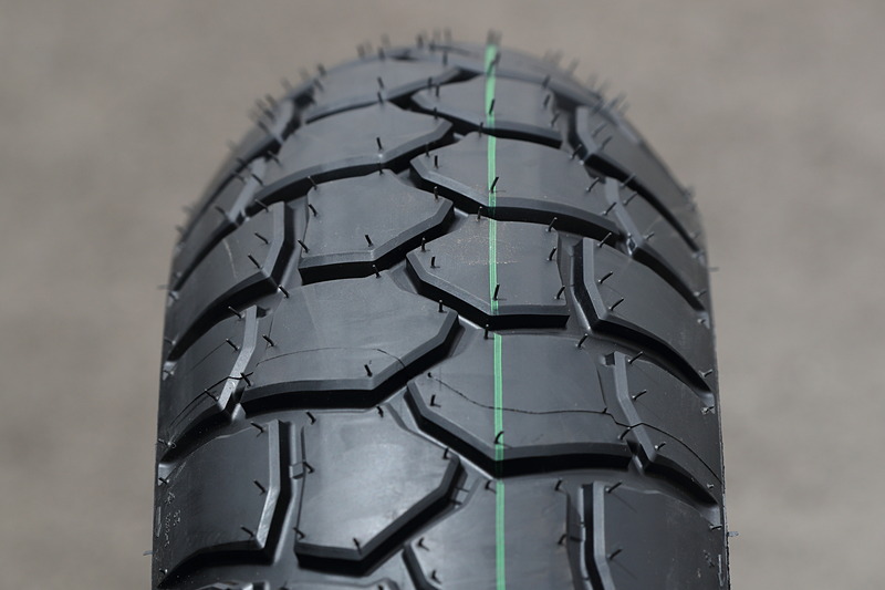 センター部にブリッジはない。このおかげで砂を効果的にかきだして前に進める