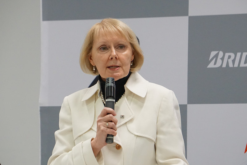 2019年1月1日付で執行役副社長 グローバルPR・GR・サステナビリティ分掌 ブリヂストン アメリカス インク取締役副会長 兼 CAO 兼 CRO 兼 エグゼクティブ・バイスプレジデントに就任するクリスティーン・カーボウィアック氏