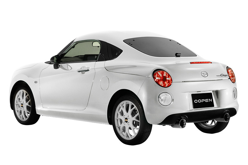 「パールホワイトIII」（ブラックインテリア）