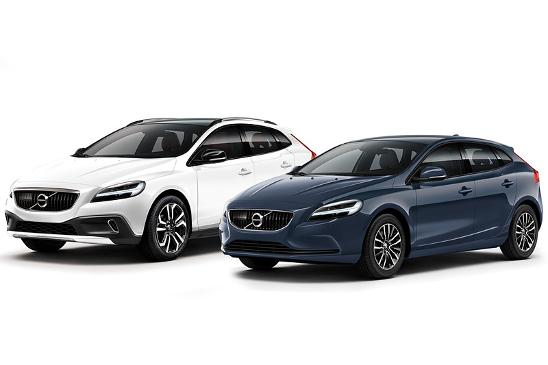 特別仕様車の「V40 クロスカントリー T5 AWD Classic Edition」（左）と「V40 T3 Tack Edition」（右）