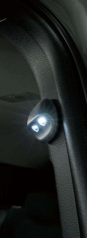 LEDスマートフットライト：2万3760円