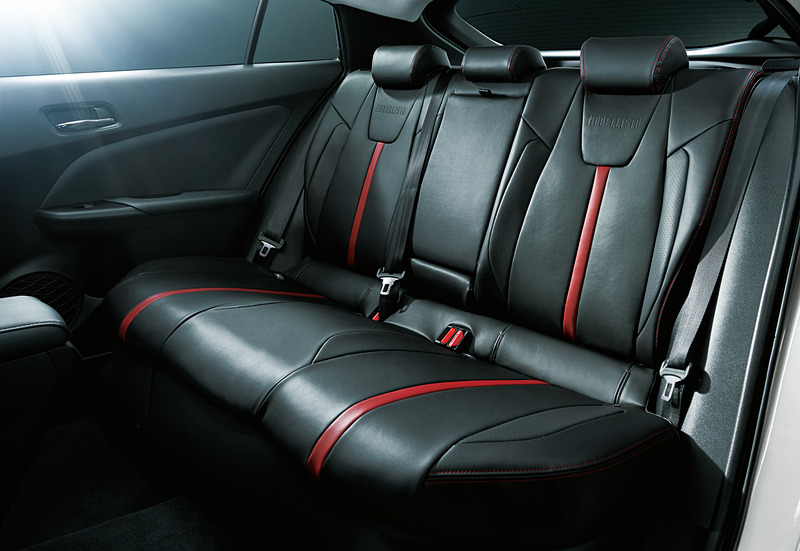 シートカバー：7万5600円