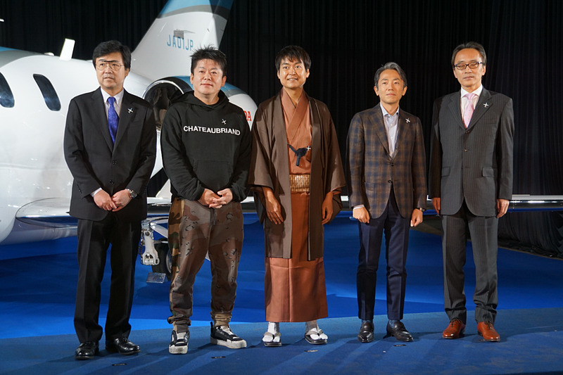 日本における初号機の引き渡しを記念した式典を開催