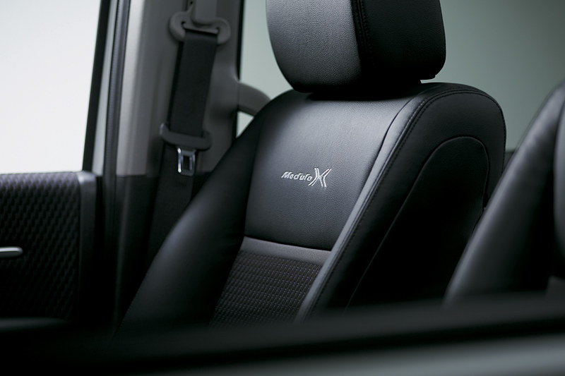 ステップワゴン Modulo X専用ブラックコンビシート（プライムスムース×ソフトウィーブ/Modulo Xロゴ入り）