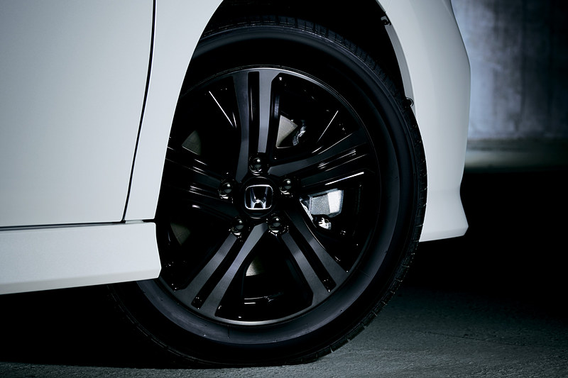 16インチアルミホイール（SPADA HYBRID専用デザイン）のイメージ