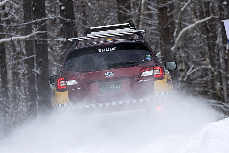 ハッシュタグ「#ゲレンデタクシー」を付けて写真を投稿すると、リフト代わりに無料で同乗体験可能。希望すれば上りだけでなく、下りも乗車できる