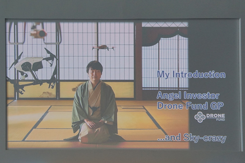 自身もパイロットを目指して教習を受けているという