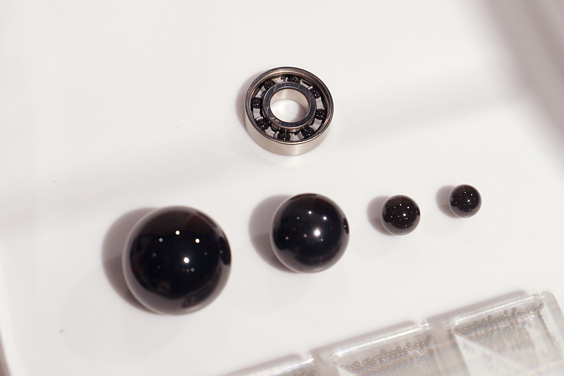 東京都中央区銀座のショールームJTEKT ROOM Ginzaでは、クルマのカットモデルなどを展示して製品の紹介をしている