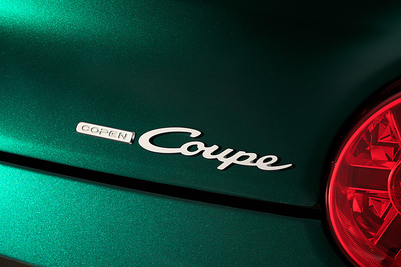 コペン クーペの専用エンブレム