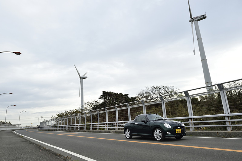 直列3気筒 DOHCターボというエンジンを搭載しているので、どんな道でも加速感はスムーズ。公道を走る分には何の不満もない