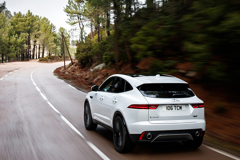 同じ直列4気筒DOHC 2.0リッターガソリンターボで3種類目の出力設定となる最高出力200PS、最大トルク320Nmを発生するエンジンが2019年モデルから追加された