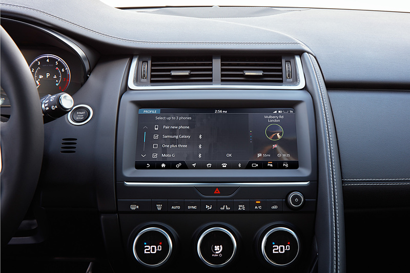 E-PACEの2019年モデルでは、AI（人工知能）のアルゴリズムでドライバーを識別し、シートポジションなどを自動調整する「スマート・セッティング」を新採用