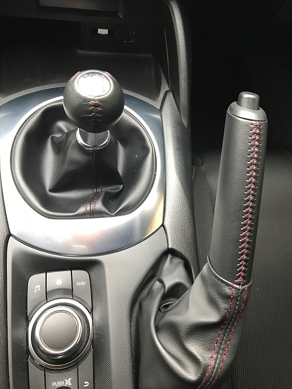 やっぱりこのサイドブレーキが安心する