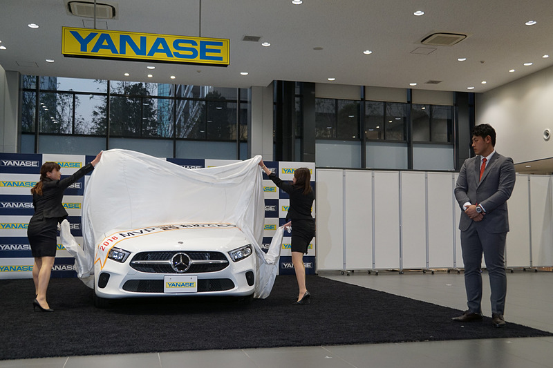 会場では車両のアンベールとマスコットキーの贈呈が行なわれた