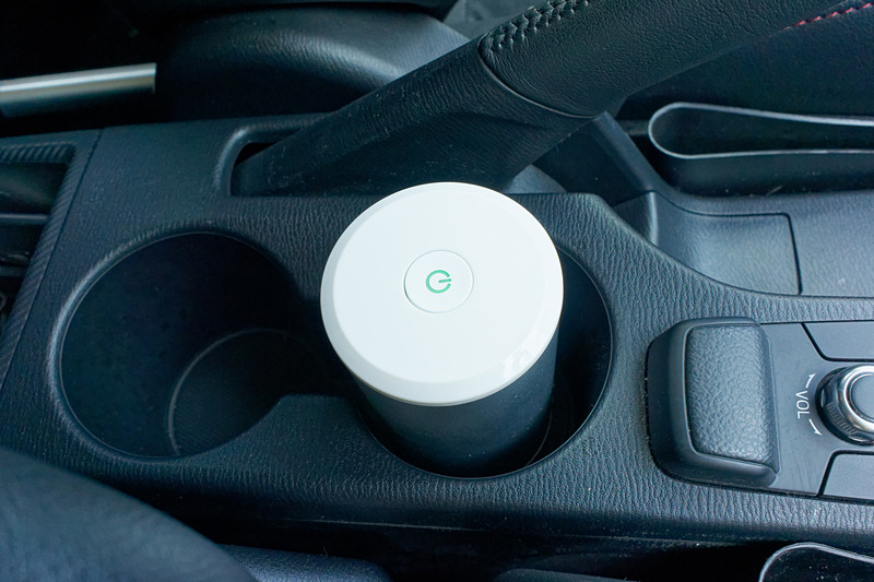 車内にセット。果たして気になるニオイは消えるか!?