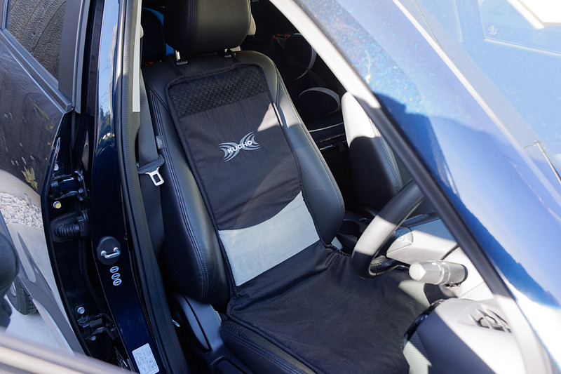 空調服「クールクッション KC1000B」（店頭予想価格1万円前後）