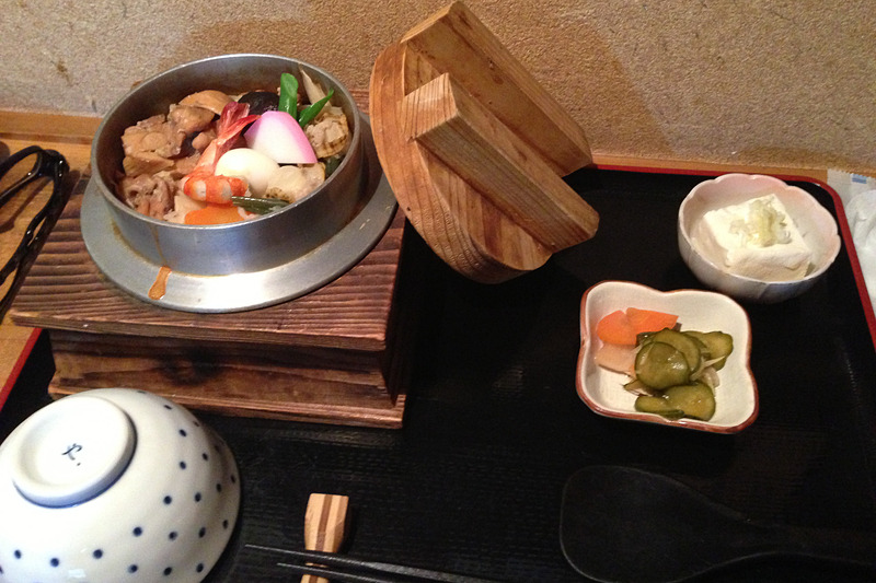 千葉県の隠れ家的絶品ご飯がいただける「くつろぎ処 釜めし 蔵」。釜めしは、素材の旨みがごはん1粒1粒に染み込んでいるような、ホッとする美味しさですよ